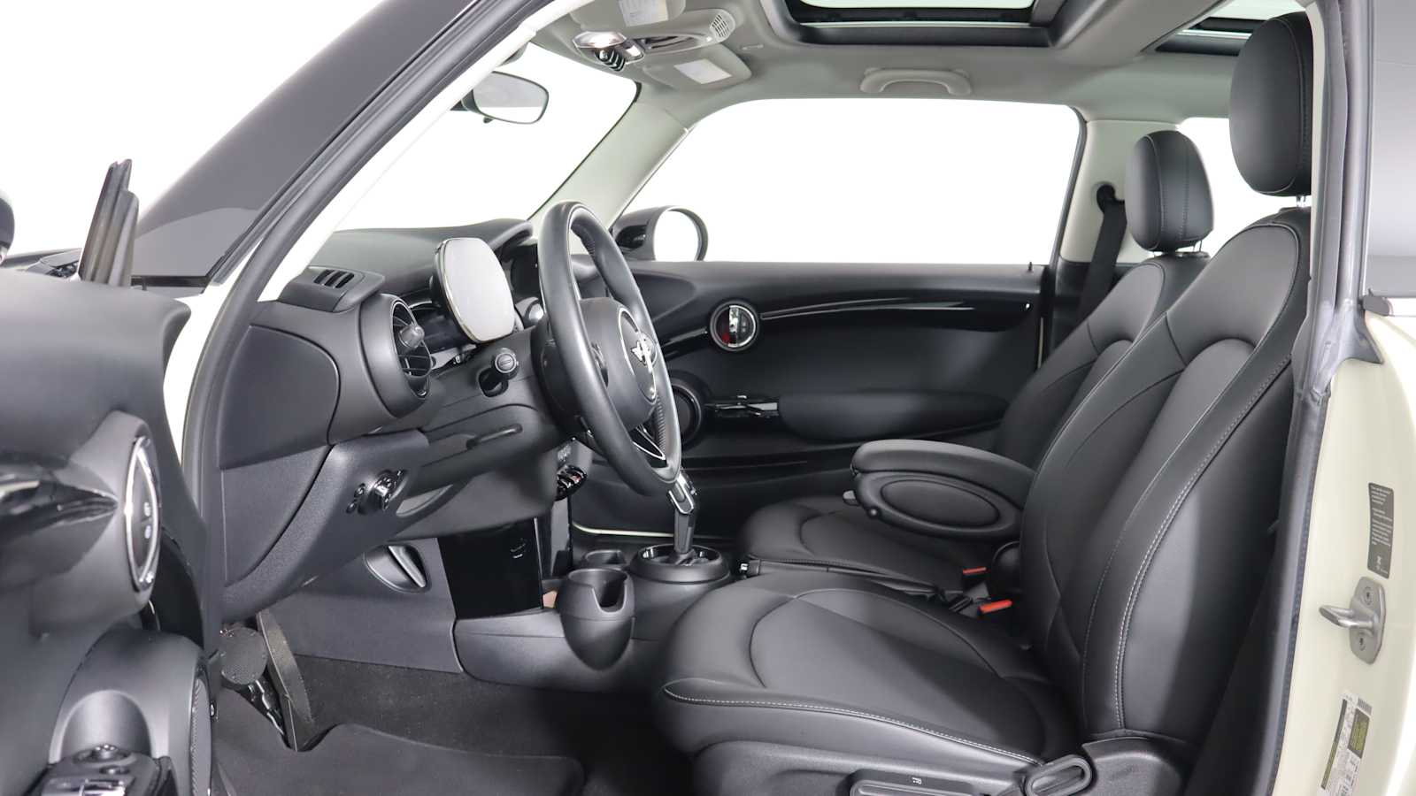 used 2021 MINI Hardtop 2 Door car, priced at $19,598