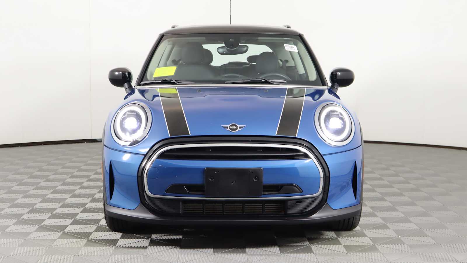 used 2024 MINI Hardtop 2 Door car, priced at $25,698