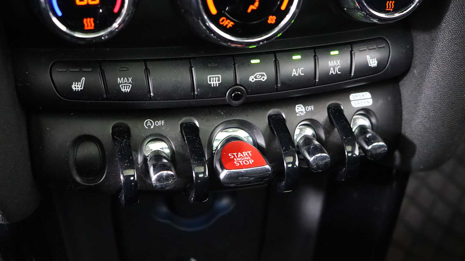 used 2024 MINI Hardtop 2 Door car, priced at $26,691