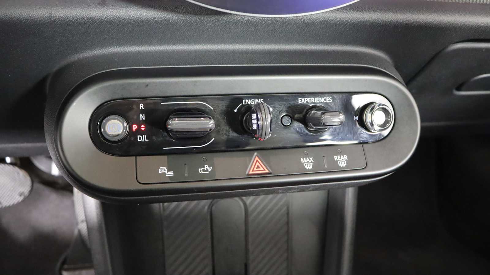 used 2025 MINI Hardtop 2 Door car, priced at $29,998