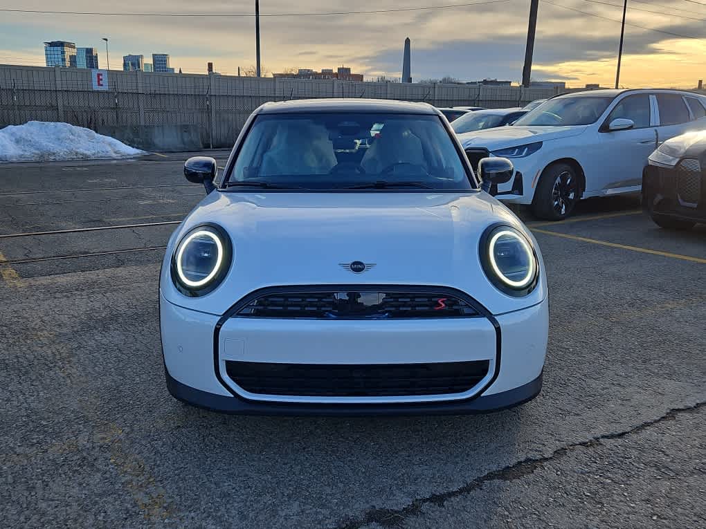 new 2025 MINI Hardtop 4 Door car, priced at $38,375