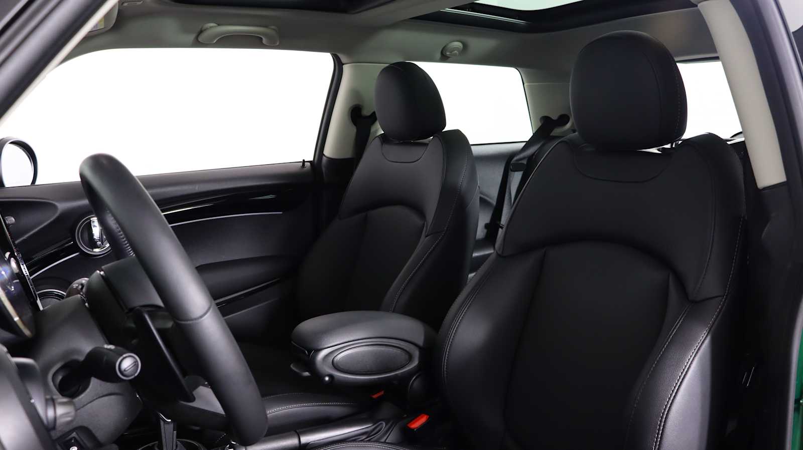 used 2024 MINI Hardtop 2 Door car, priced at $26,691