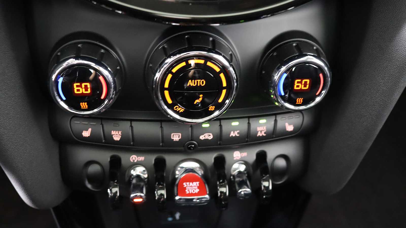 used 2024 MINI Hardtop 2 Door car, priced at $25,698