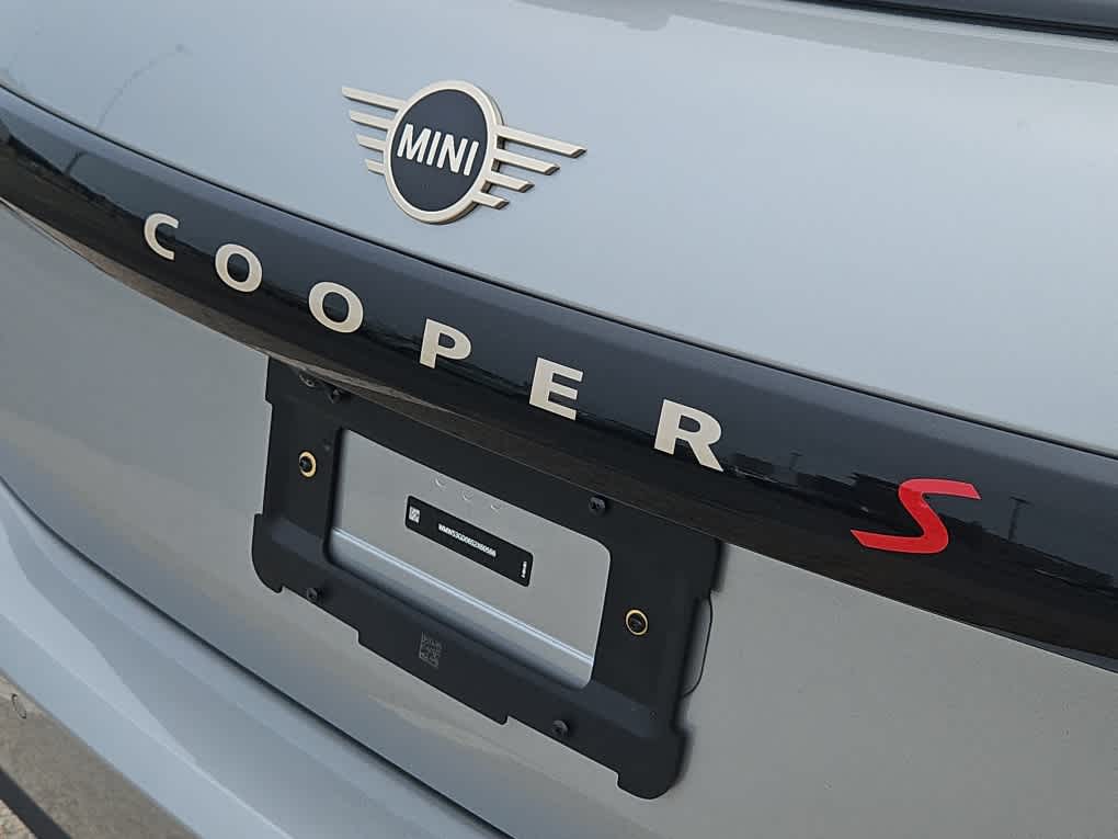new 2025 MINI Hardtop 4 Door car, priced at $37,110