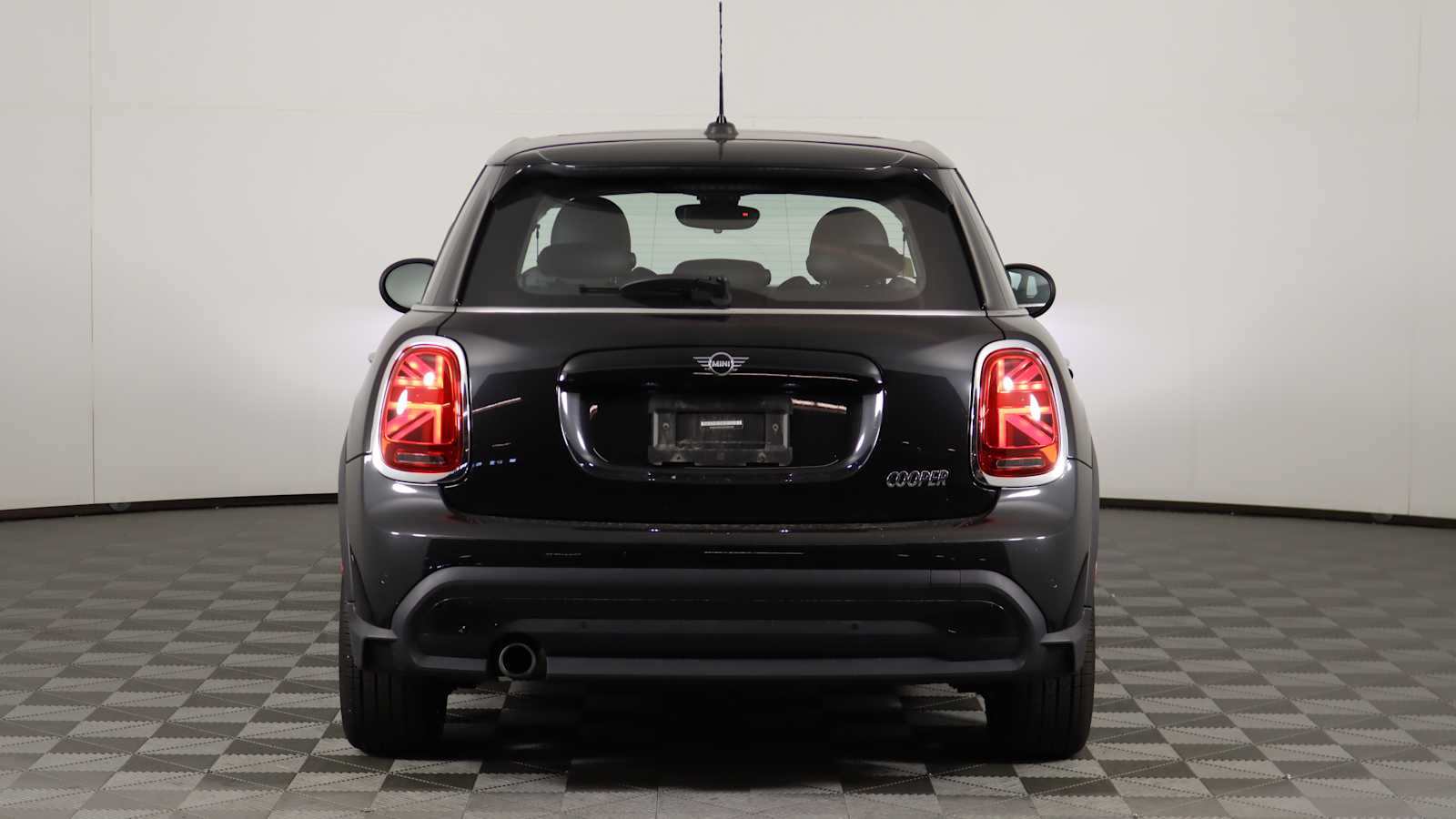 used 2023 MINI Hardtop 4 Door car, priced at $25,698