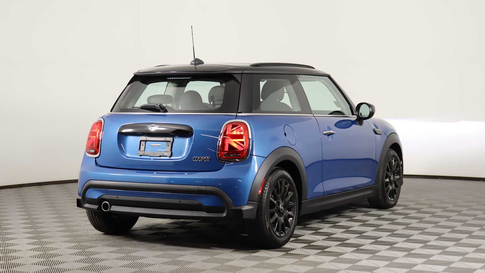 used 2024 MINI Hardtop 2 Door car, priced at $25,698