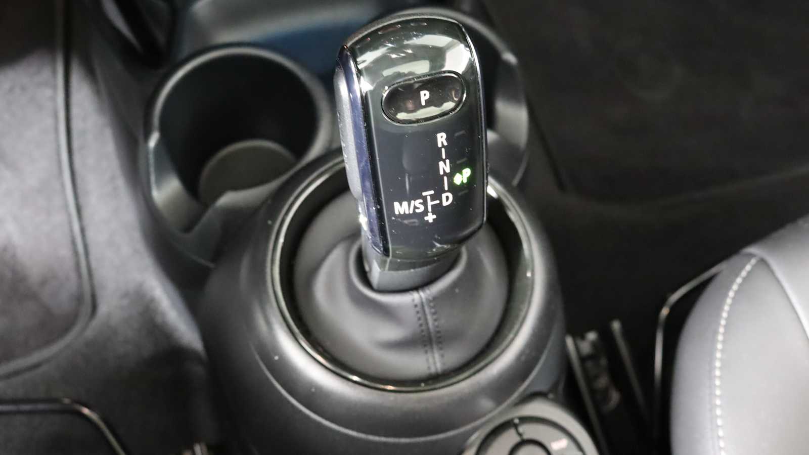 used 2024 MINI Hardtop 2 Door car, priced at $25,698