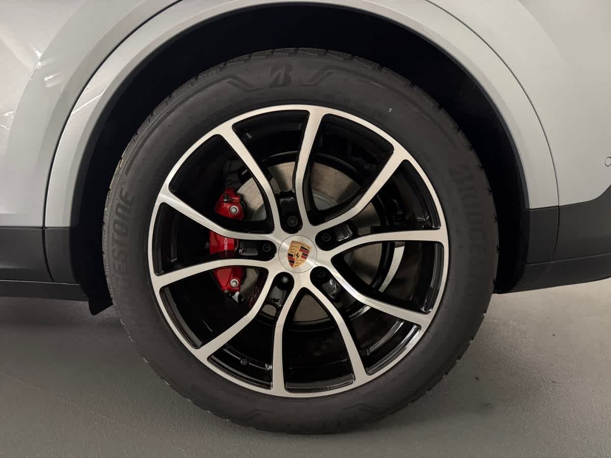 new 2025 Porsche Cayenne car