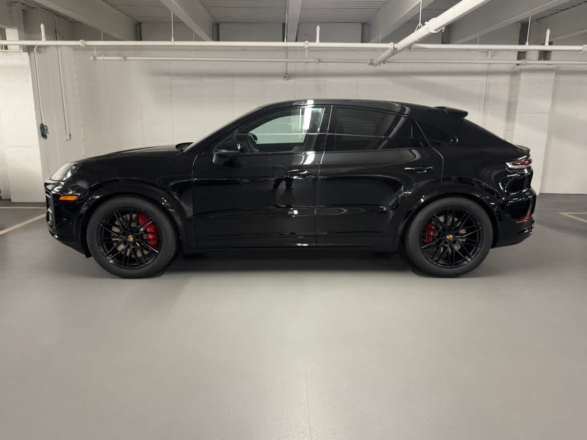 new 2025 Porsche Cayenne car