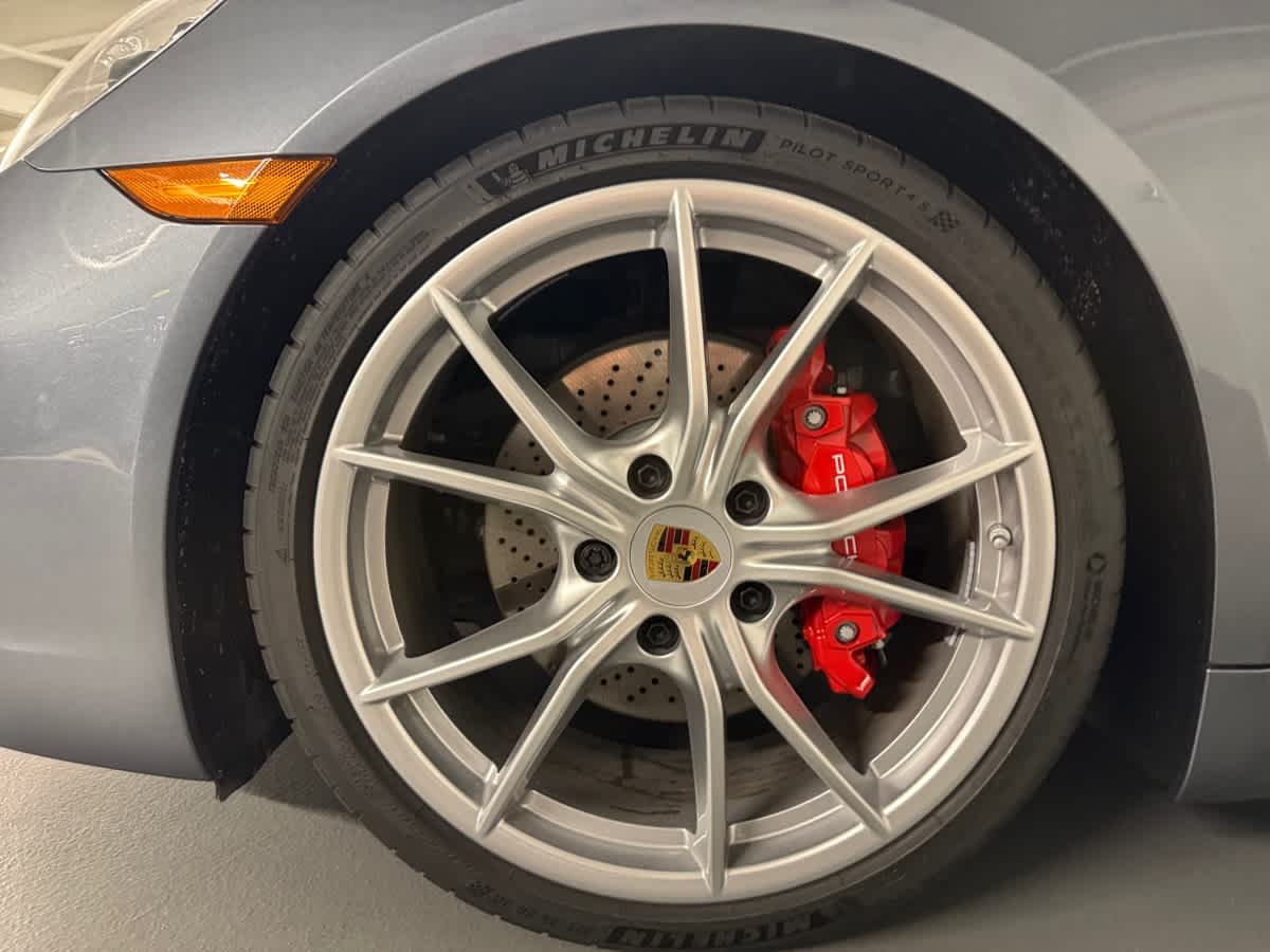 new 2025 Porsche 718 Cayman car