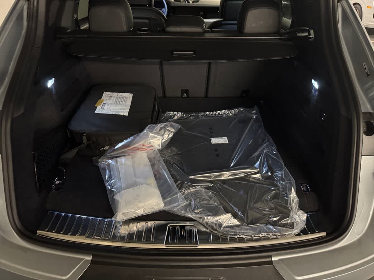 new 2025 Porsche Cayenne car