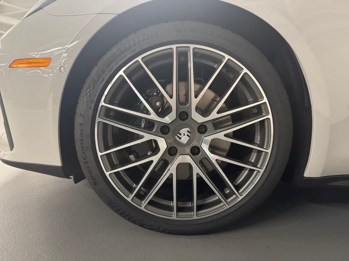 new 2025 Porsche Panamera car