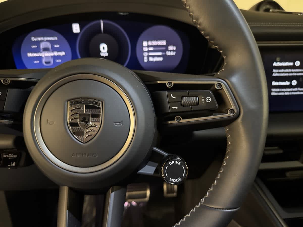 new 2025 Porsche Macan car