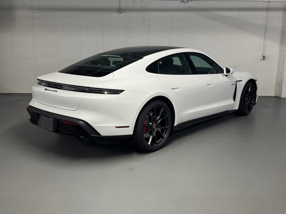 new 2025 Porsche Taycan car