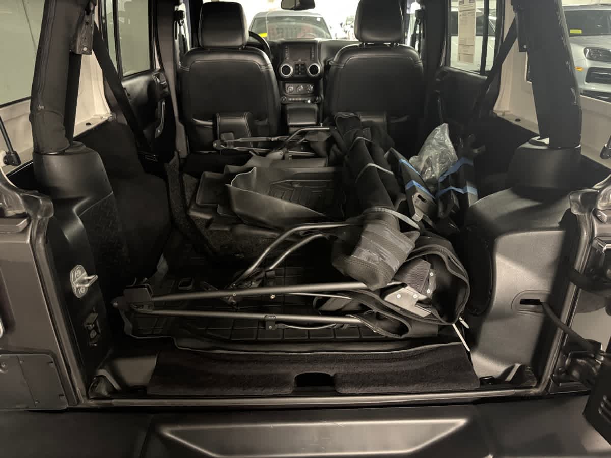used 2014 Jeep Wrangler Unlimited car, priced at $20,497