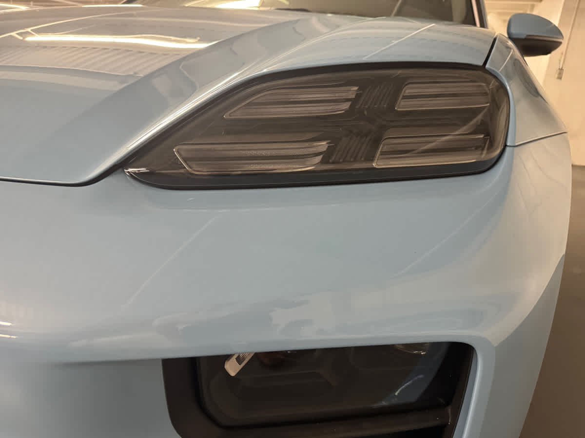 new 2025 Porsche Macan car