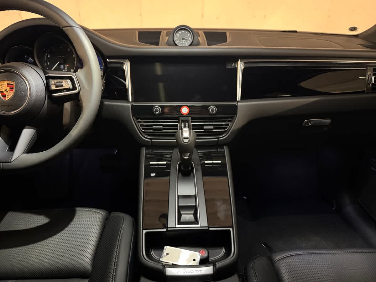 new 2025 Porsche Macan car