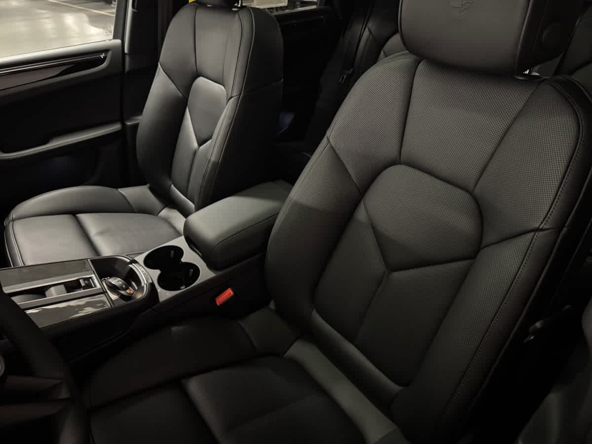new 2025 Porsche Macan car