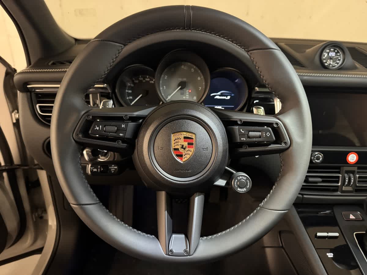 new 2025 Porsche Macan car