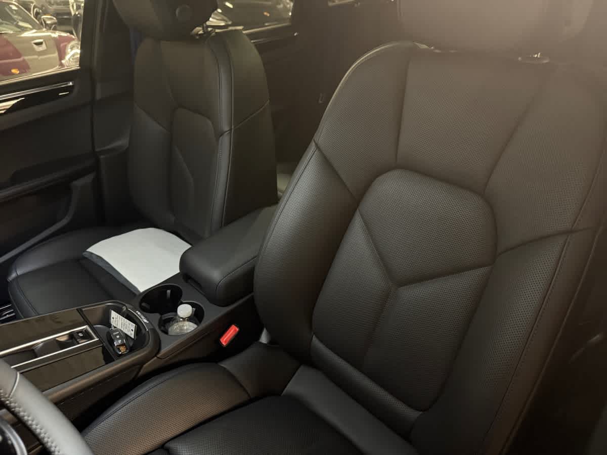 new 2025 Porsche Macan car