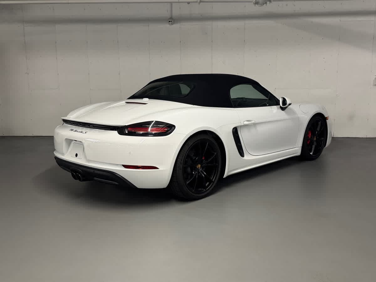 new 2024 Porsche 718 Boxster car