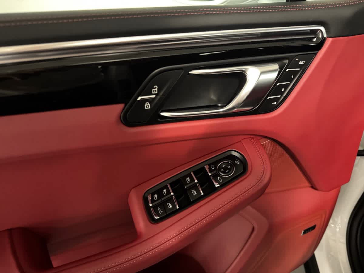 new 2025 Porsche Macan car