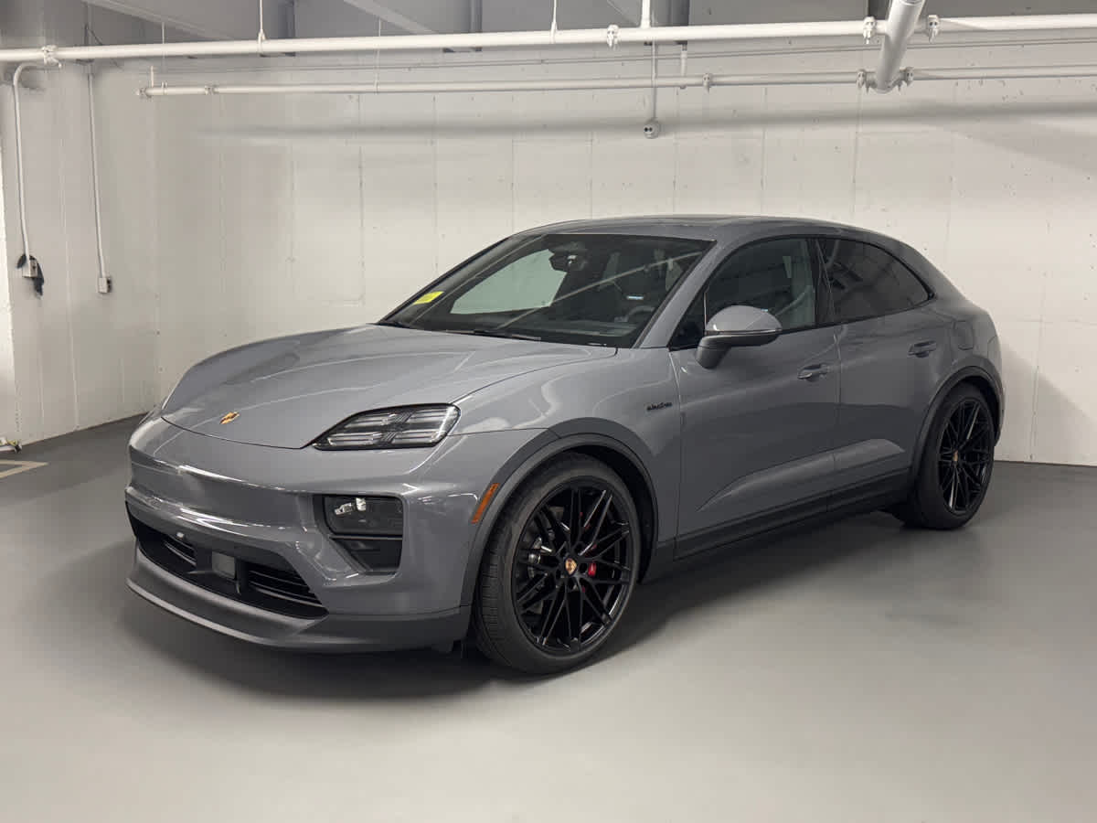 new 2025 Porsche Macan car