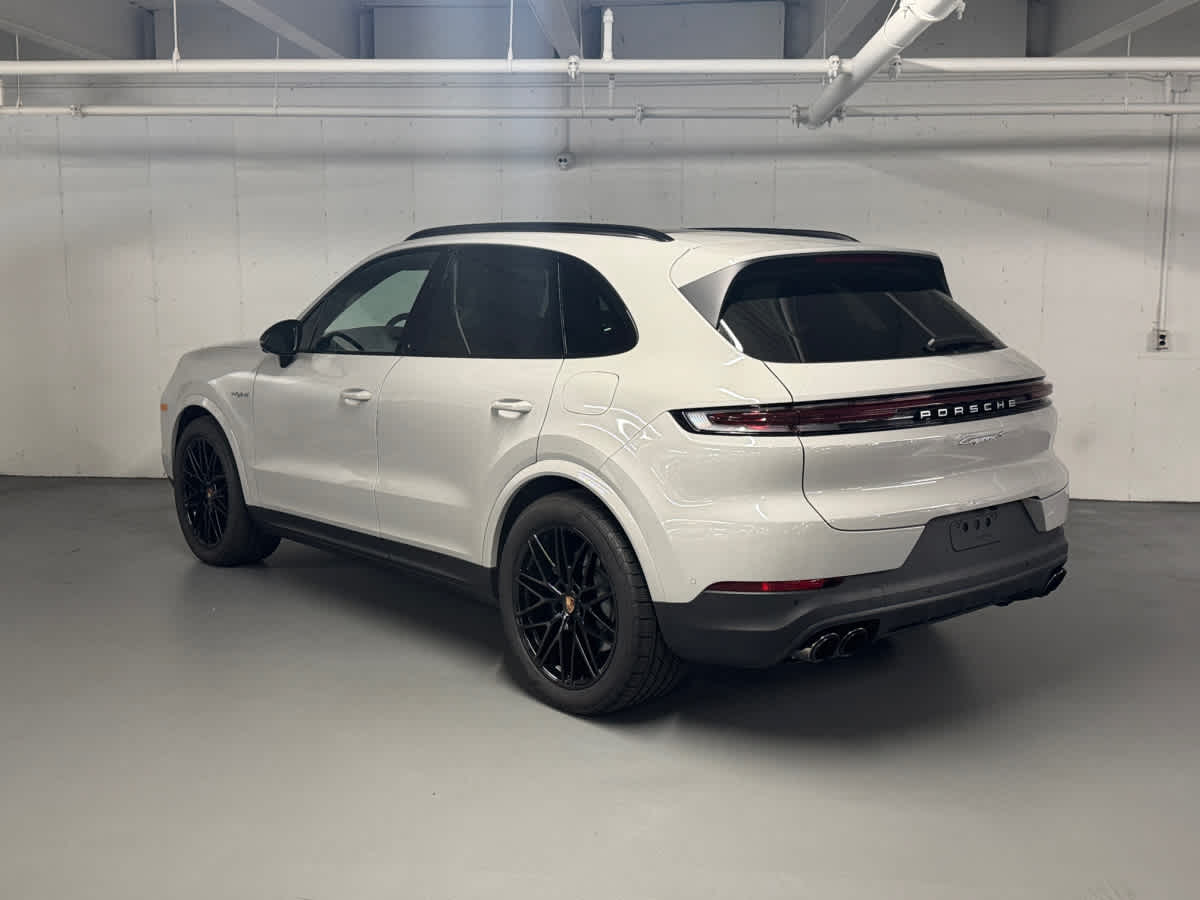 new 2025 Porsche Cayenne car