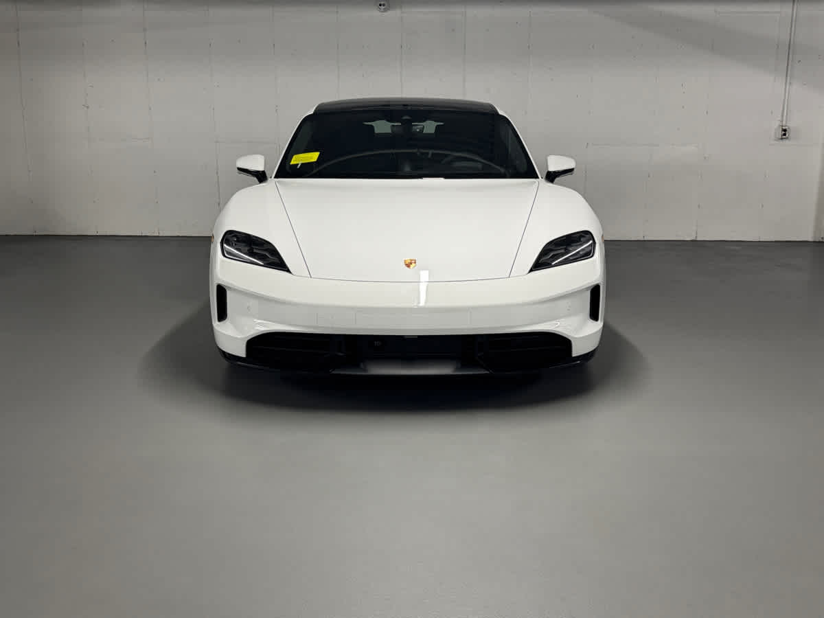 new 2025 Porsche Taycan car