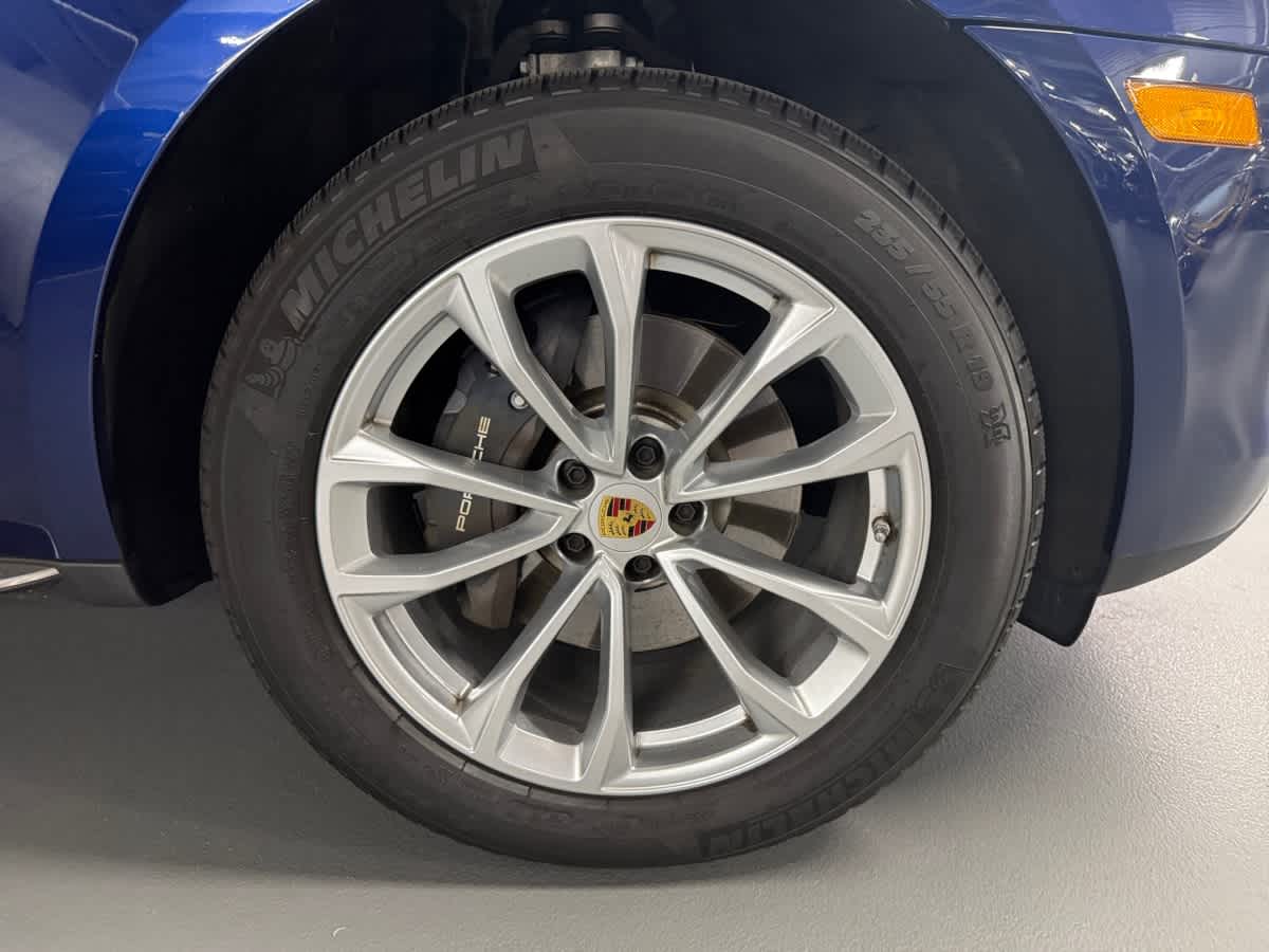 new 2025 Porsche Macan car