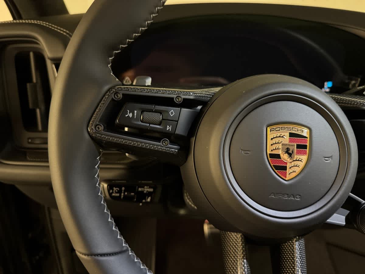 new 2025 Porsche Cayenne car