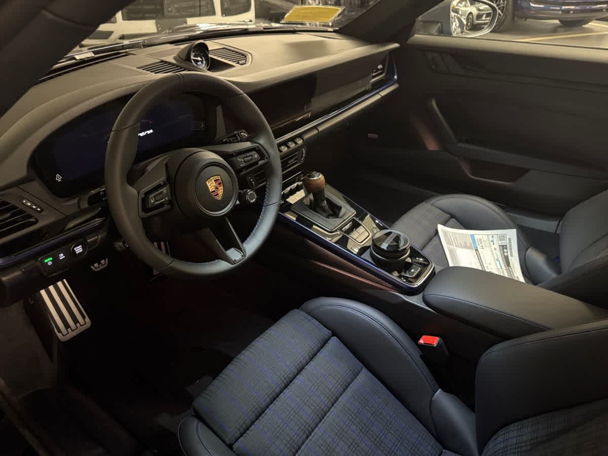 new 2025 Porsche 911 car