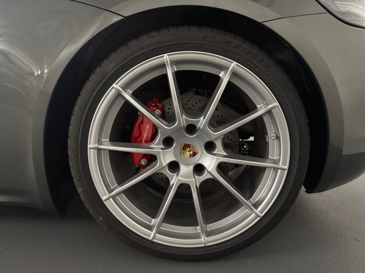 new 2025 Porsche 718 Boxster car