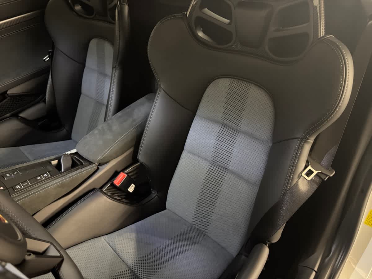 new 2025 Porsche 718 Cayman car