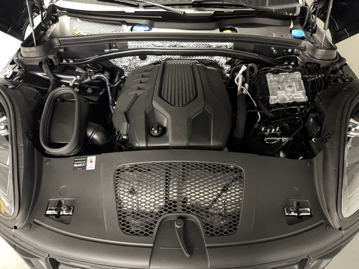 new 2025 Porsche Macan car