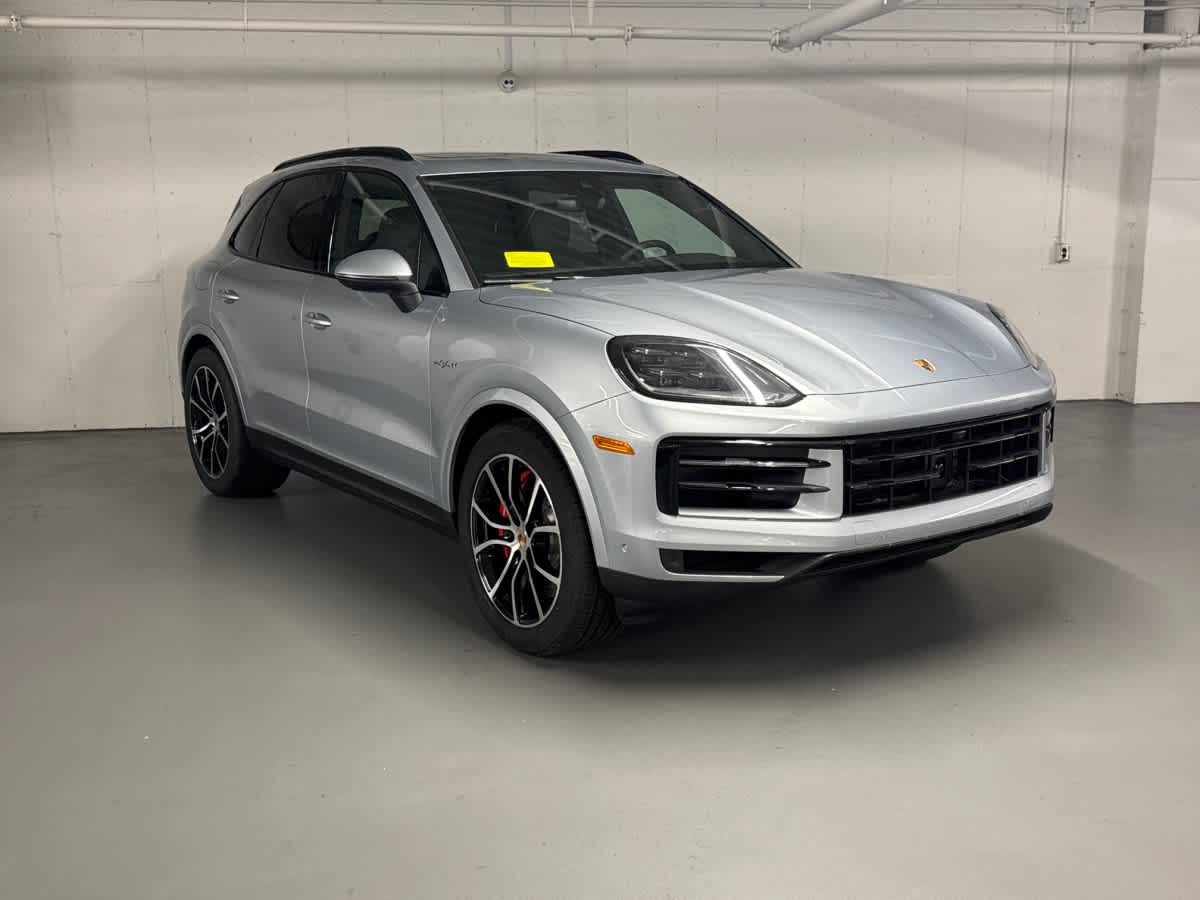 new 2025 Porsche Cayenne car
