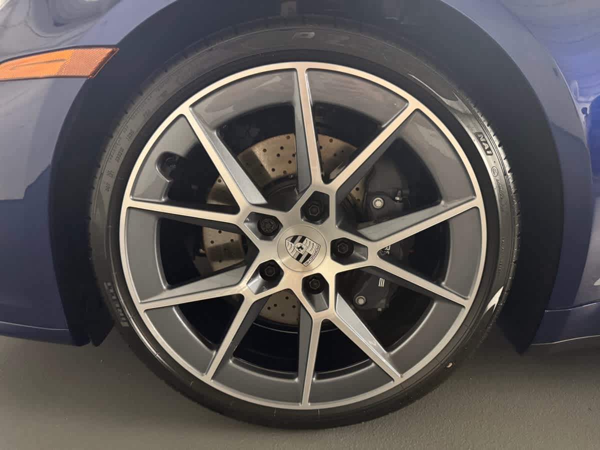 new 2025 Porsche 911 car