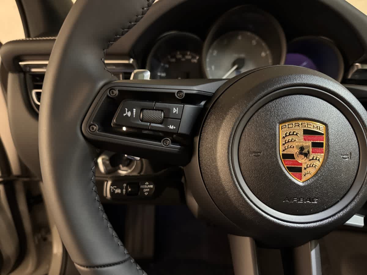 new 2025 Porsche Macan car