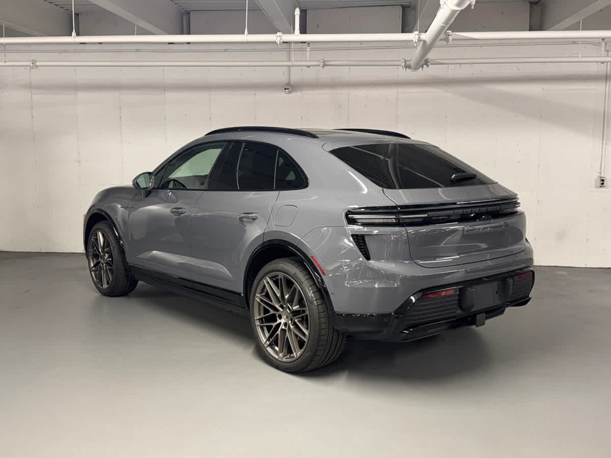new 2025 Porsche Macan car