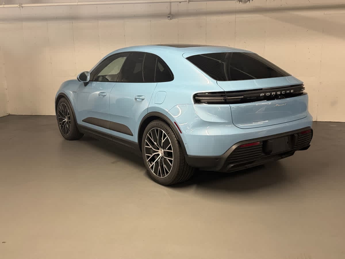 new 2025 Porsche Macan car