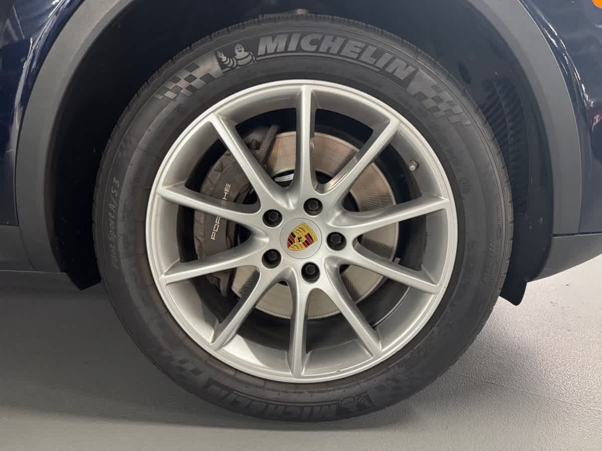 used 2022 Porsche Cayenne car, priced at $59,998