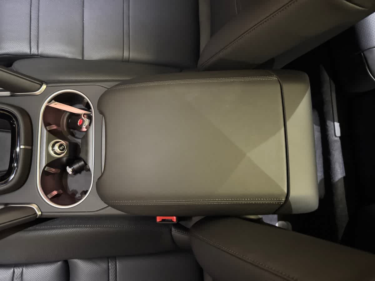 new 2025 Porsche Cayenne car