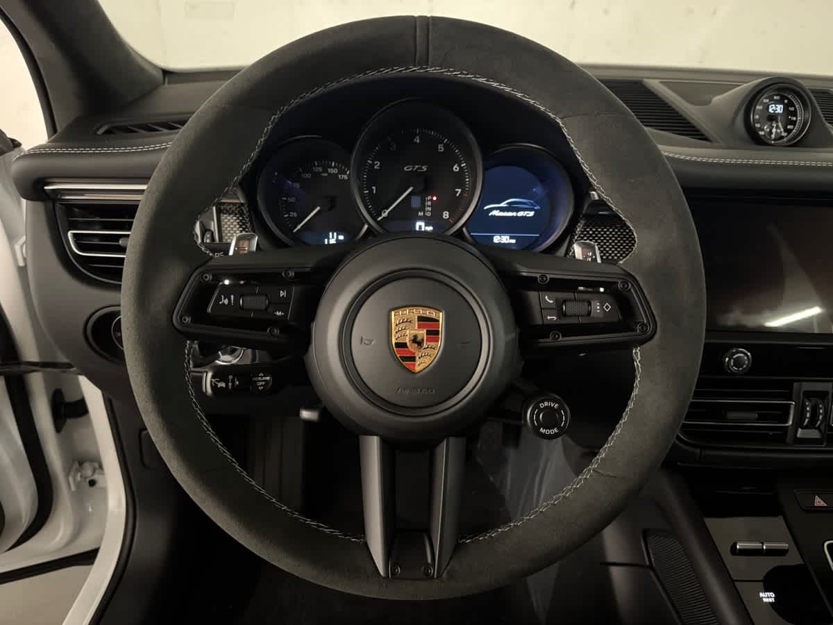 new 2025 Porsche Macan car