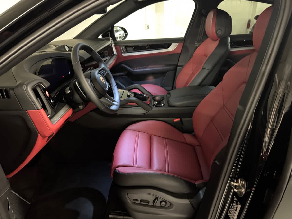 new 2025 Porsche Cayenne car