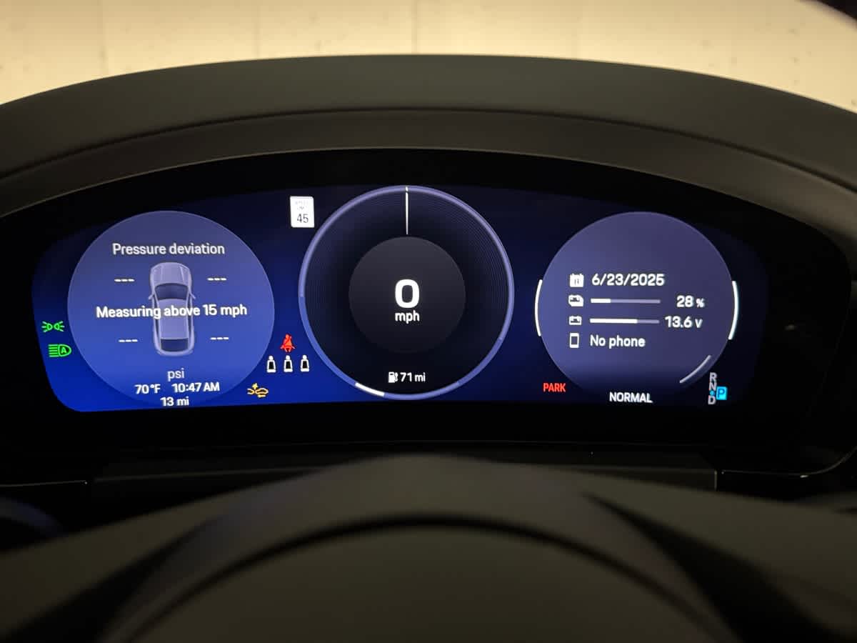new 2025 Porsche Macan car