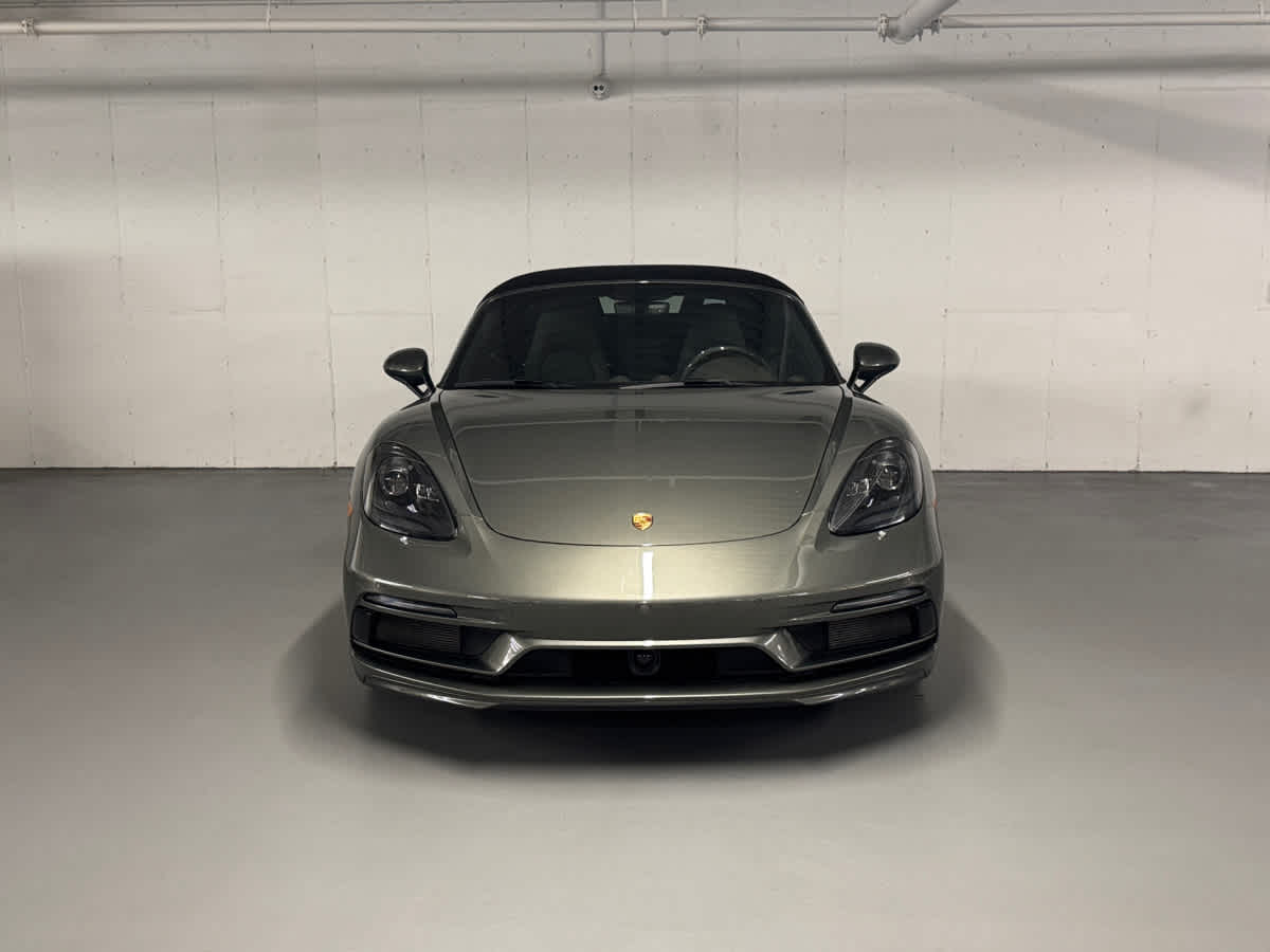 new 2025 Porsche 718 Boxster car