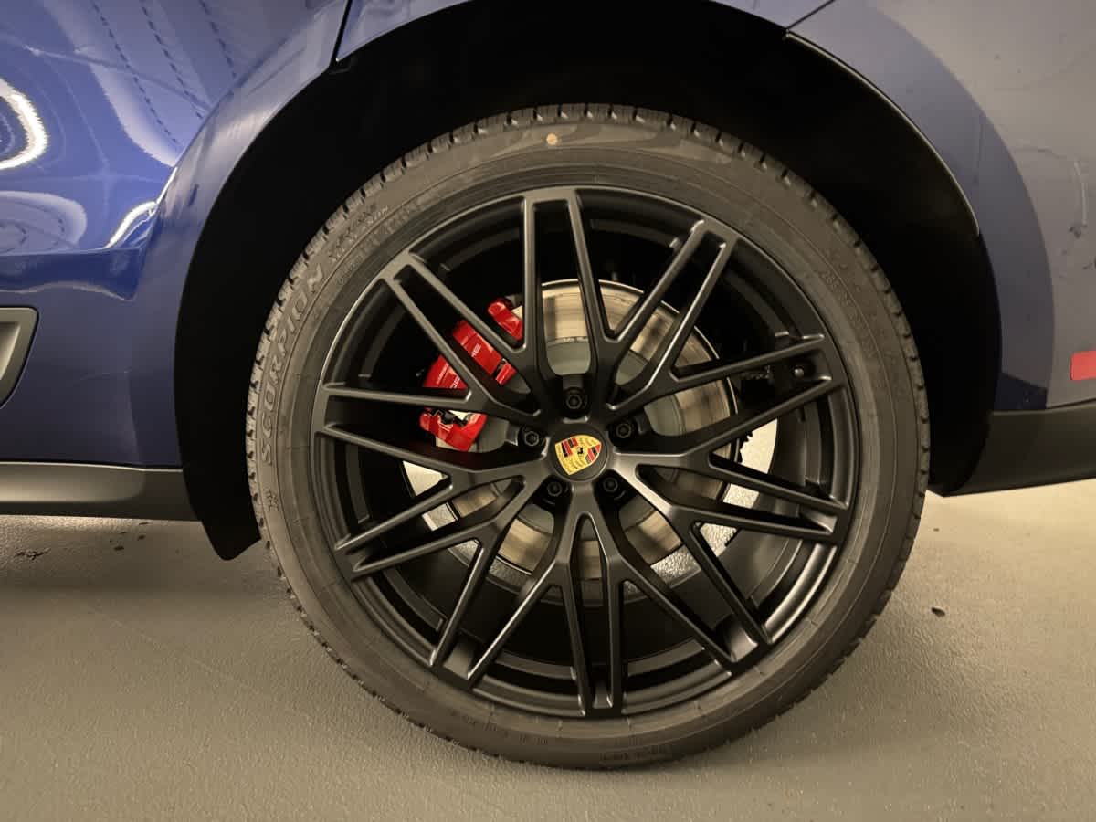 new 2026 Porsche Macan car