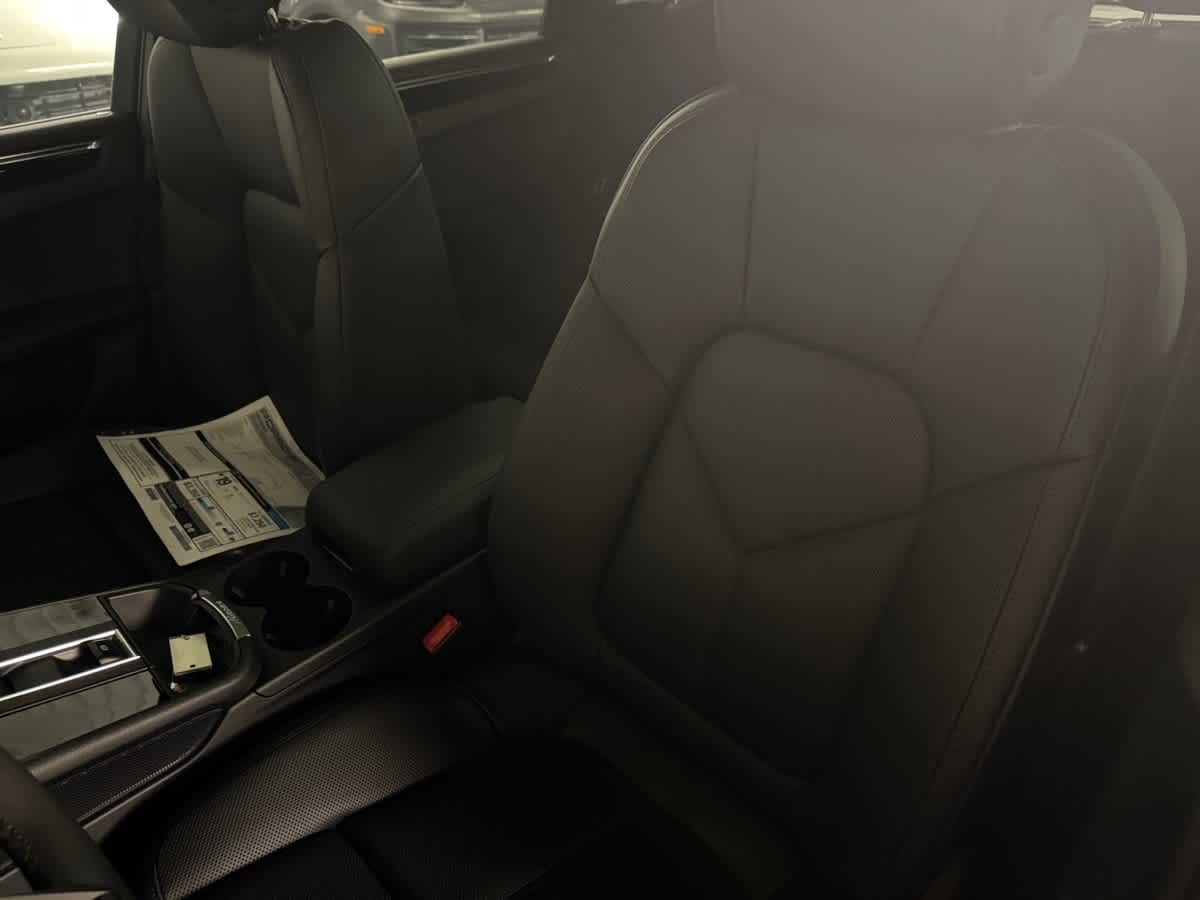 new 2025 Porsche Macan car