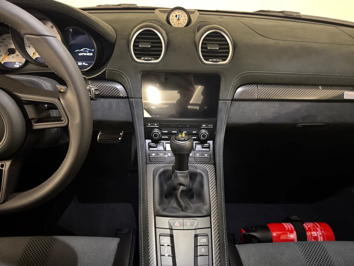 new 2025 Porsche 718 Cayman car