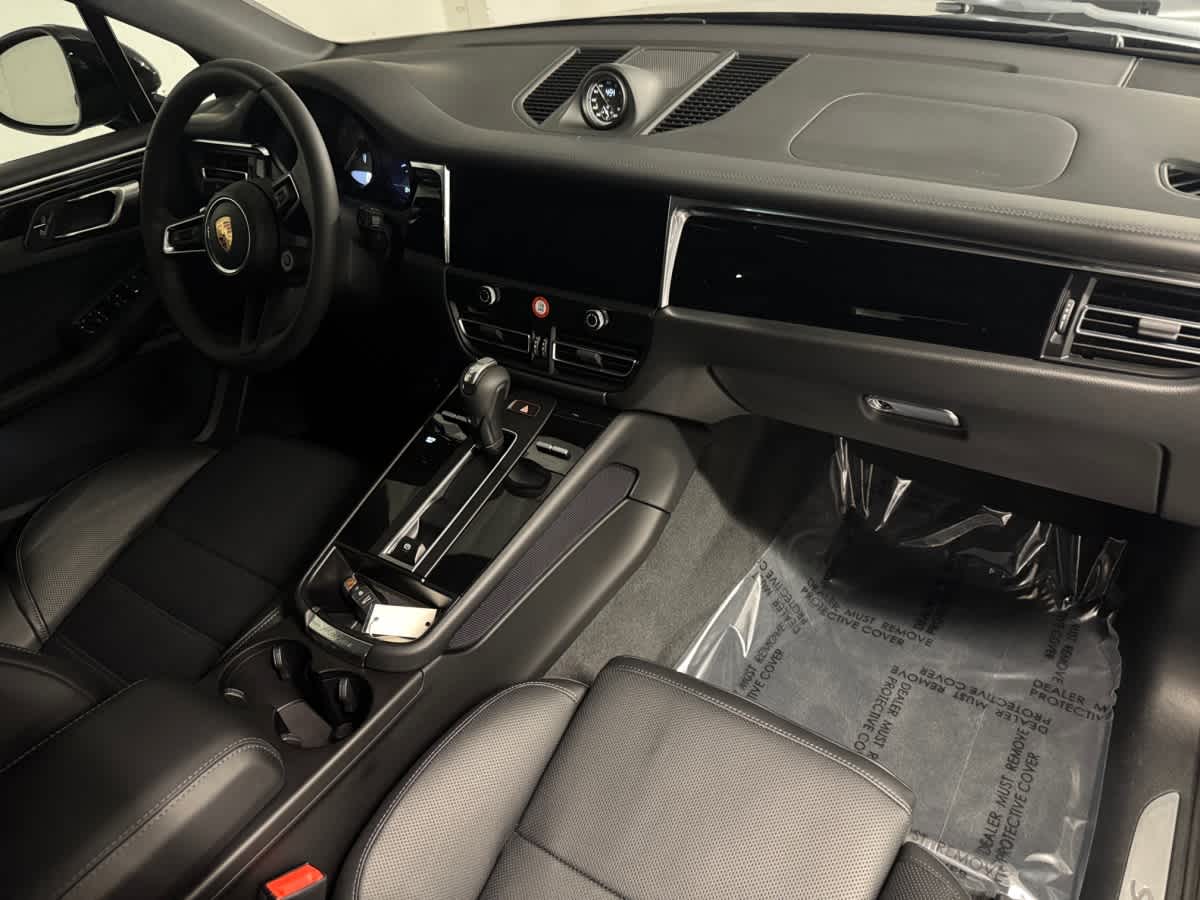 new 2025 Porsche Macan car
